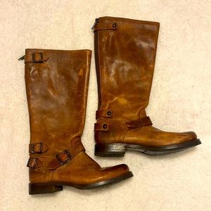 NEW Frye Veronica Back Zip Boots, Distressed Antique Cognac. Size 8